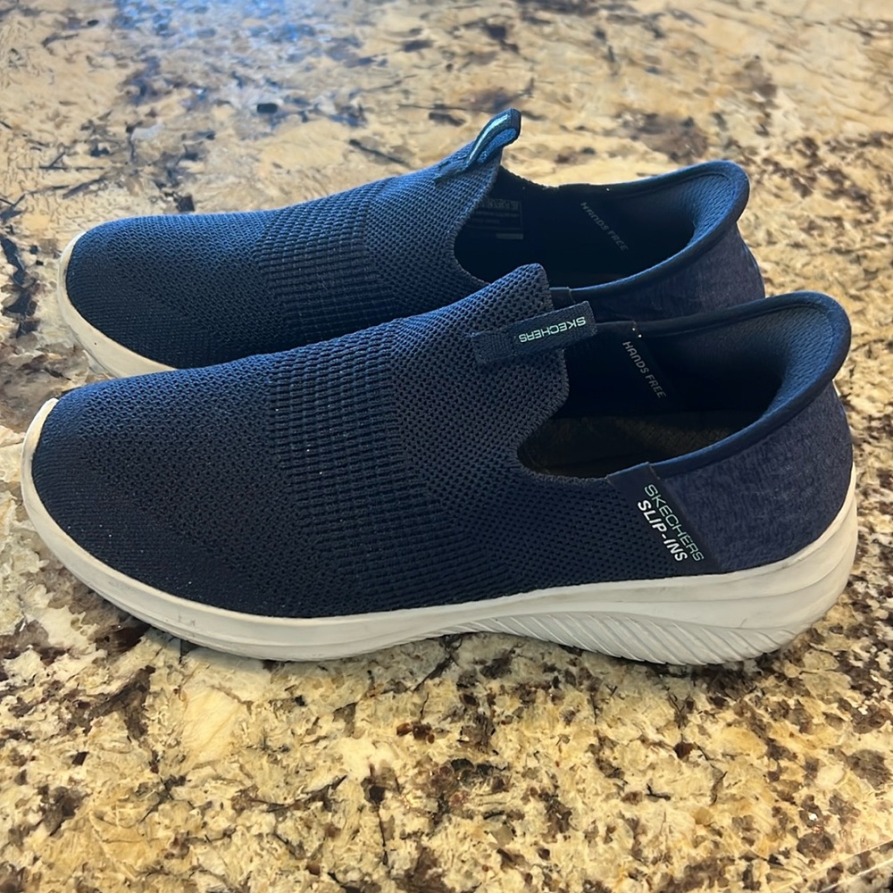 Skechers hands free stretch fit slip ons for men size 9.5